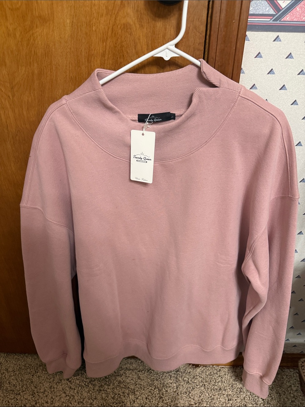 Trendy Queen Women’s Oversized Crewneck Sweatshirt Dusty Rose Pink Size L NWT